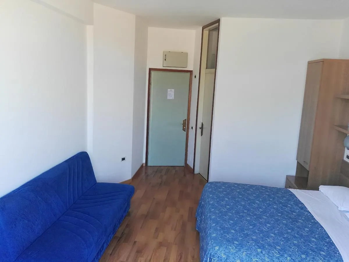 מנרבה דל גארדה Hotel La Romantica
